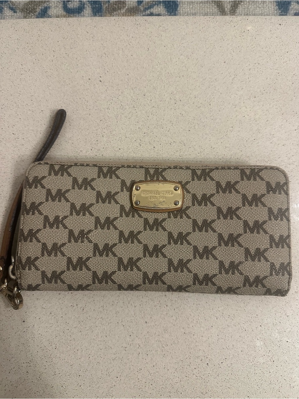 Michael Kors Signature MK Zip-Around Wristlet Wallet – Brown/Tan